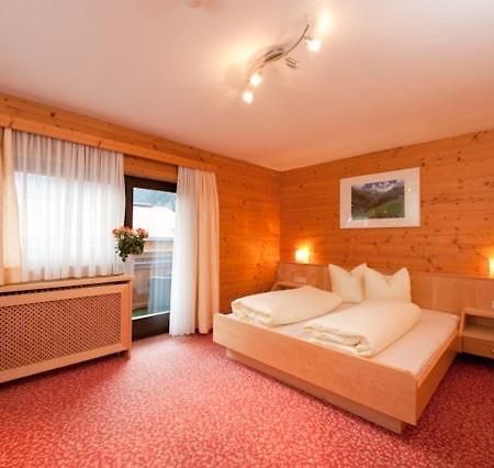 Pension Kristall Нойштифт-им-Штубайталь Экстерьер фото